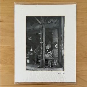 Black and White photo of Hong Kong Street life by Laurence Lai